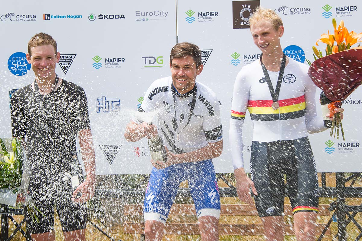 Jack Bauer fa festa sul podio del Campionato Neozelandese a cronometro