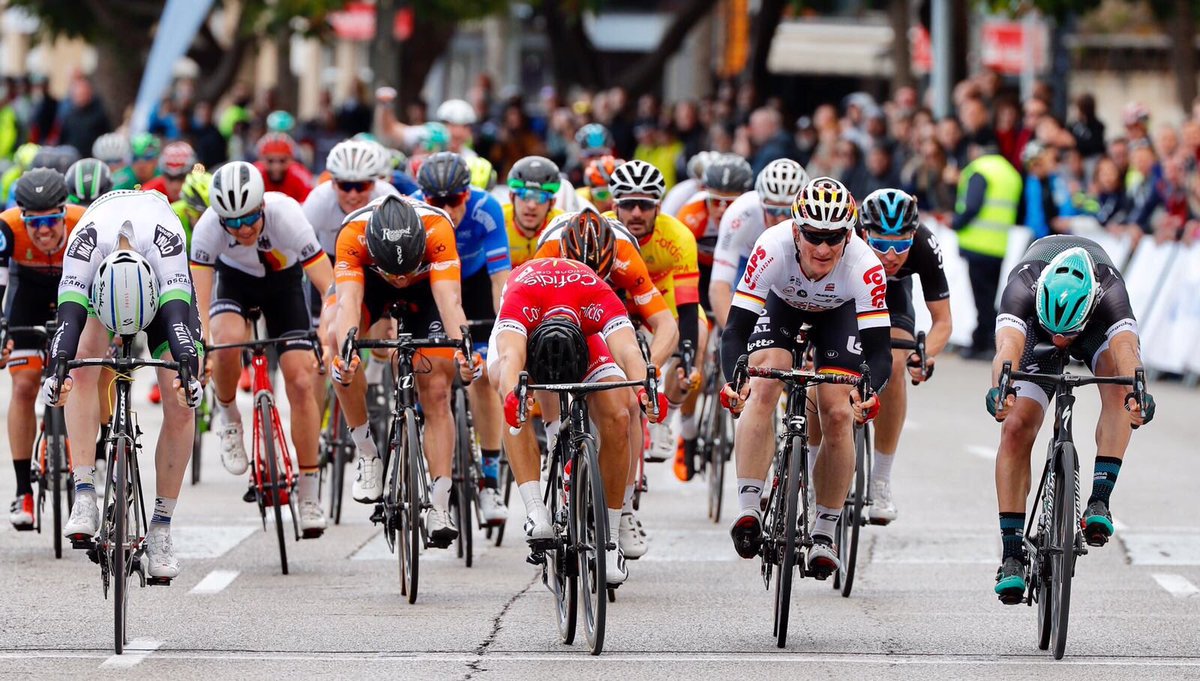 Volata serratissima al Trofeo Palma 2017