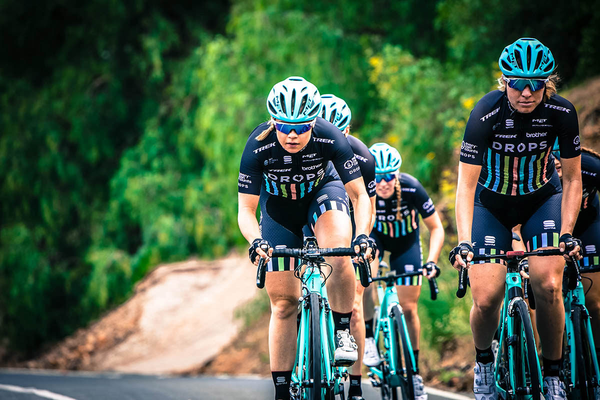 Le ragazze di Drop Cycling Team in allenamento