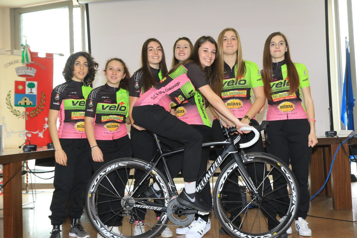 Il gruppo della Scv Bike Cadorago 2017 (foto Fabiano Ghilardi)