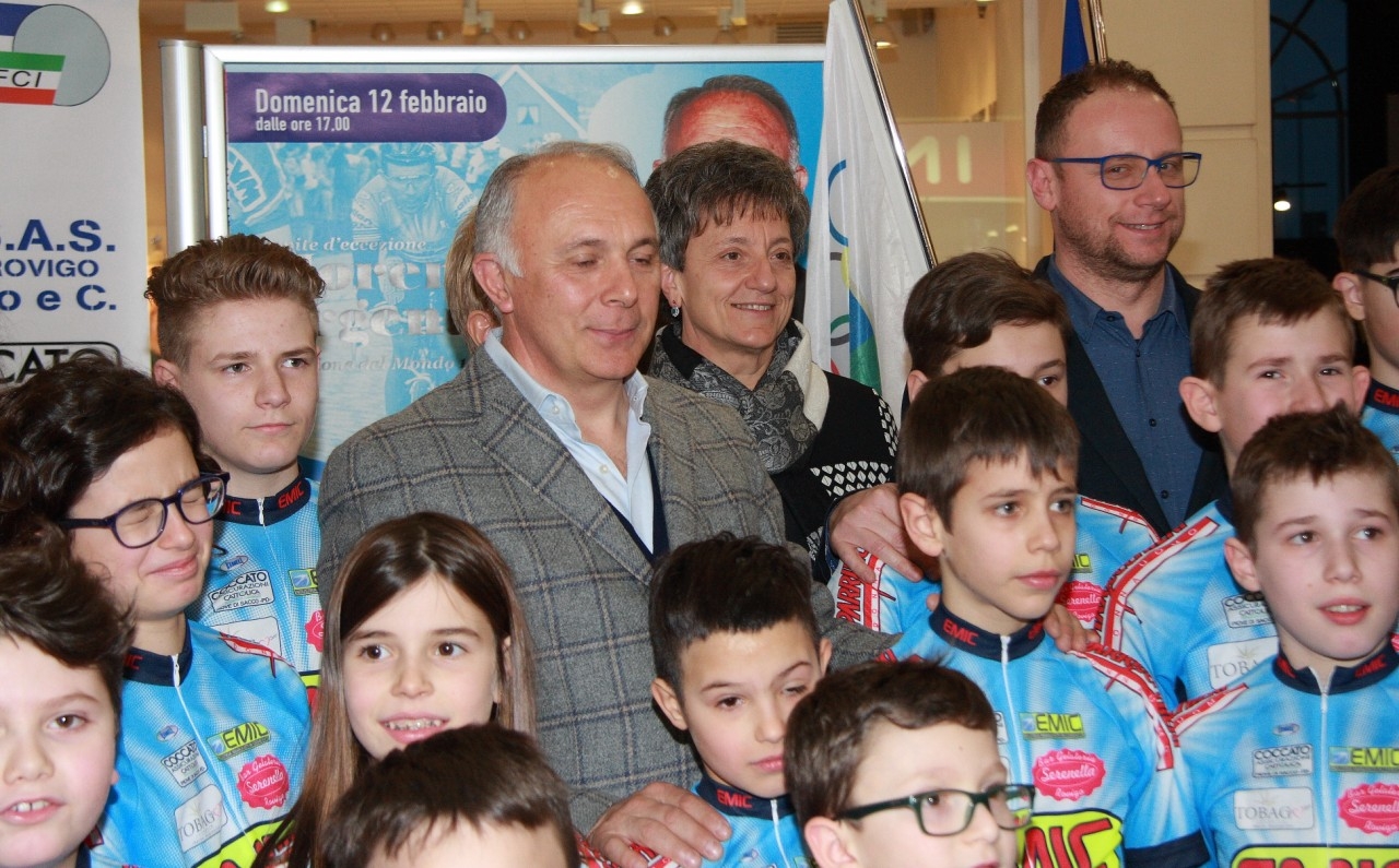 I ragazzi del Gc Bosaro con Moreno Argentin