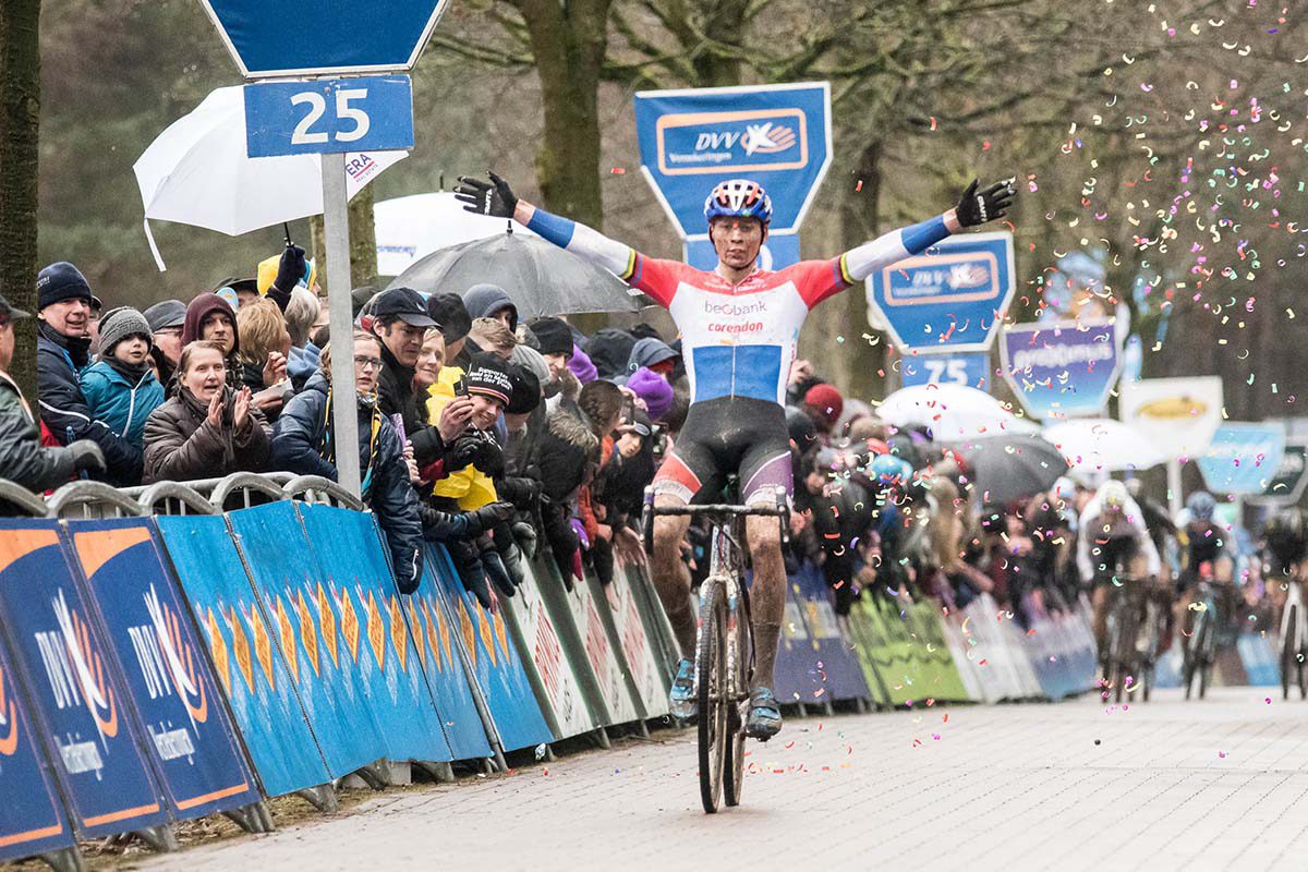 Mathieu van der Poel vince il Krawatencross di Lille
