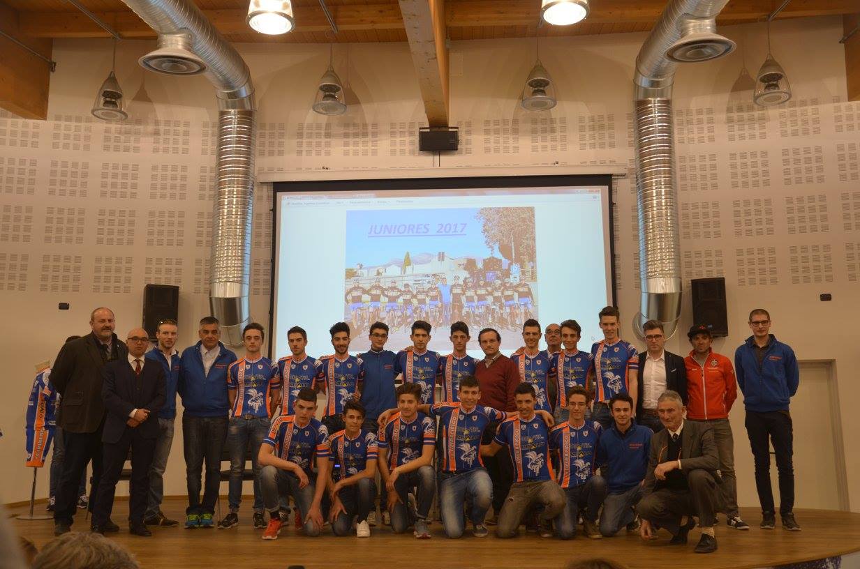 Il gruppo Juniores 2017 dell'Esperia Piasco