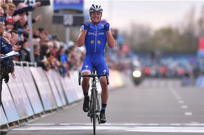 Yves Lampaert vince la Dwars Door Vlaanderen 2017