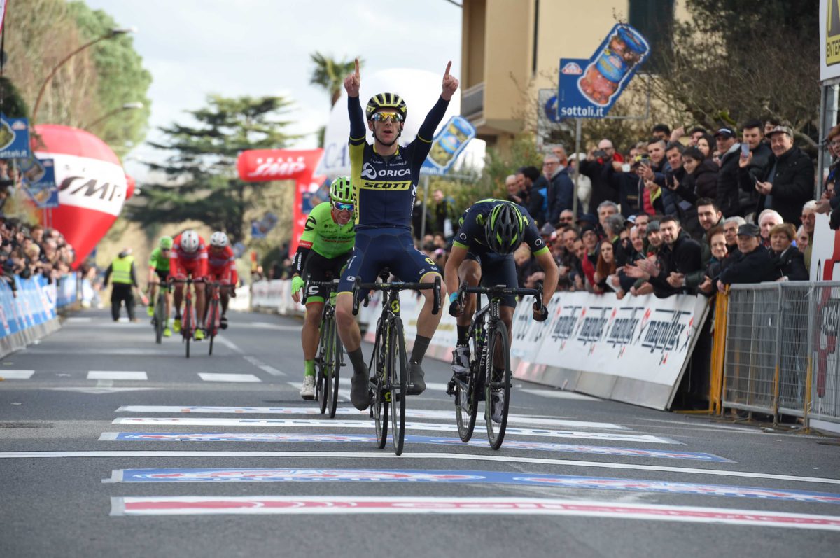 Adam Yates vince il Gp Industria & Artigianato di Larciano 2017