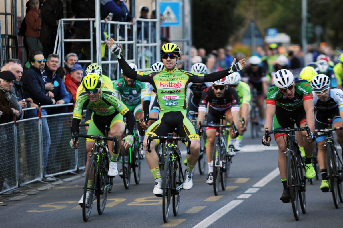 La volata vincente di Gianmarco Begnoni a Belricetto