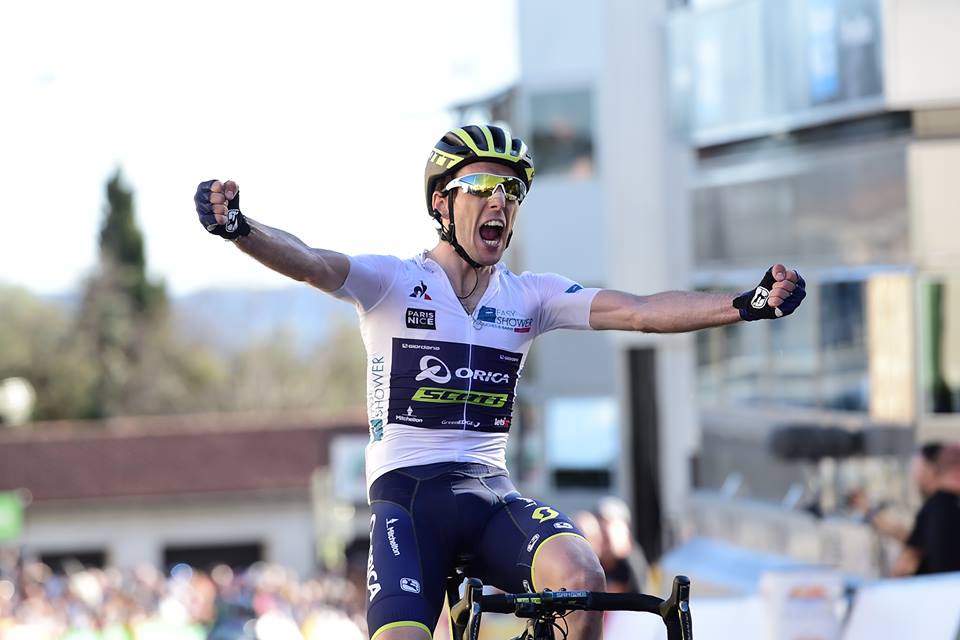 Simon Yates vince la sesta tappa della Parigi-Nizza 2017
