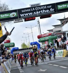 La vittoria di Bryan Coquard nella seconda tappa del Circuit de la Sarthe