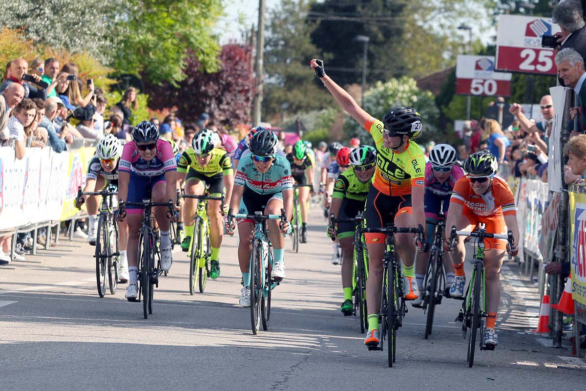 La vittoria di Martina Alzini nella gara Donne Open di Schiavonia d'Este