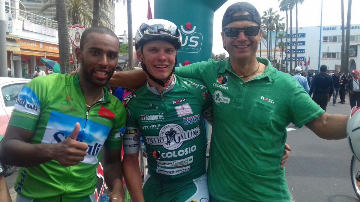 Amine Galdoune, vincitore dell'ultima tappa del Tour du Maroc, e Nikolai Shumov terzo