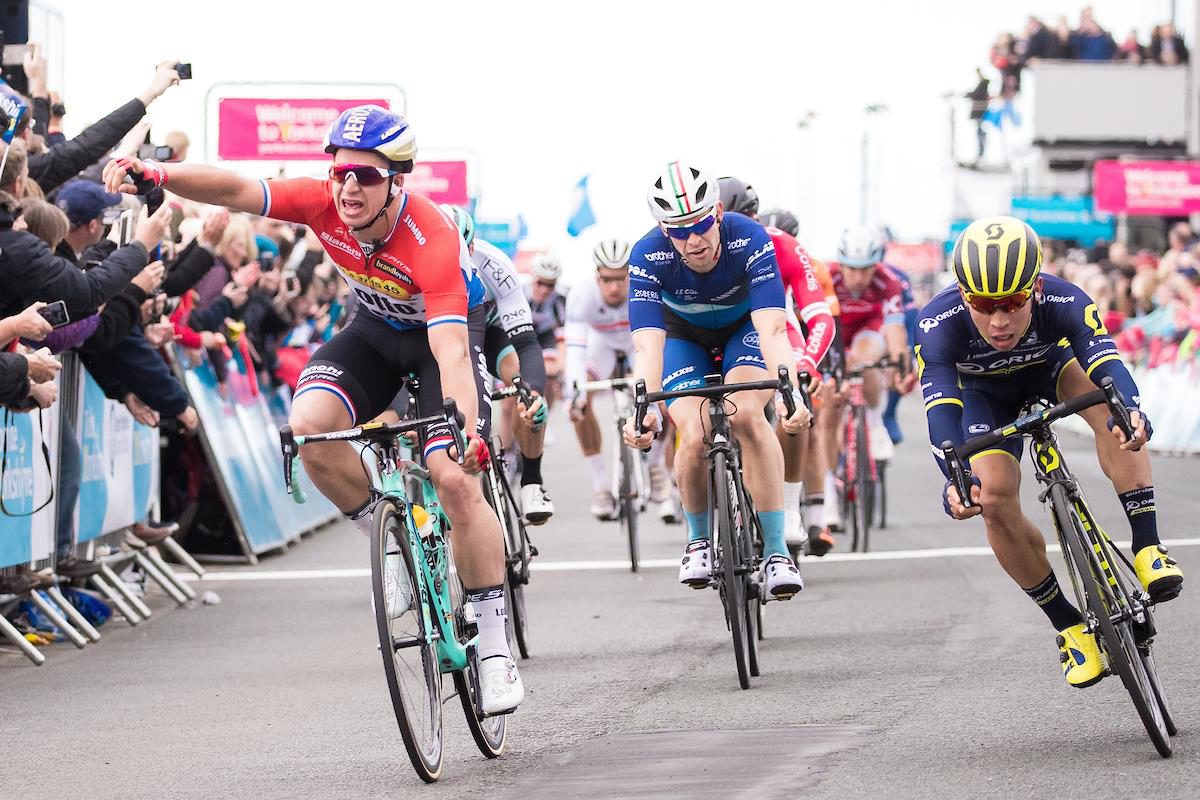 Dylan Groenewegen vince la prima tappa del Tour de Yorkshire