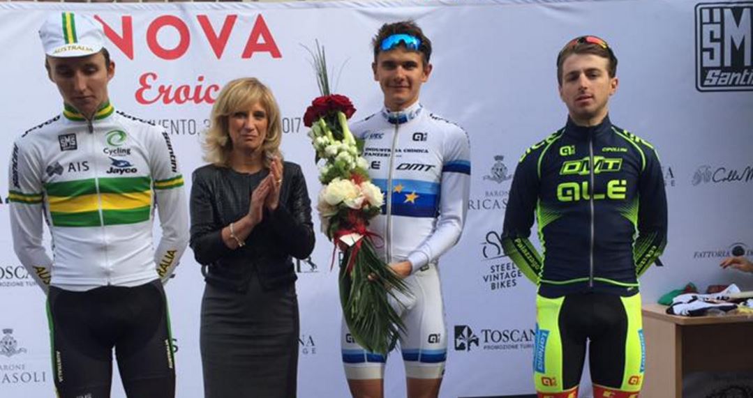 Il podio della seconda semitappa della prima tappa del Toscana Terra di Ciclismo - Eroica, vinta da Riabushenko