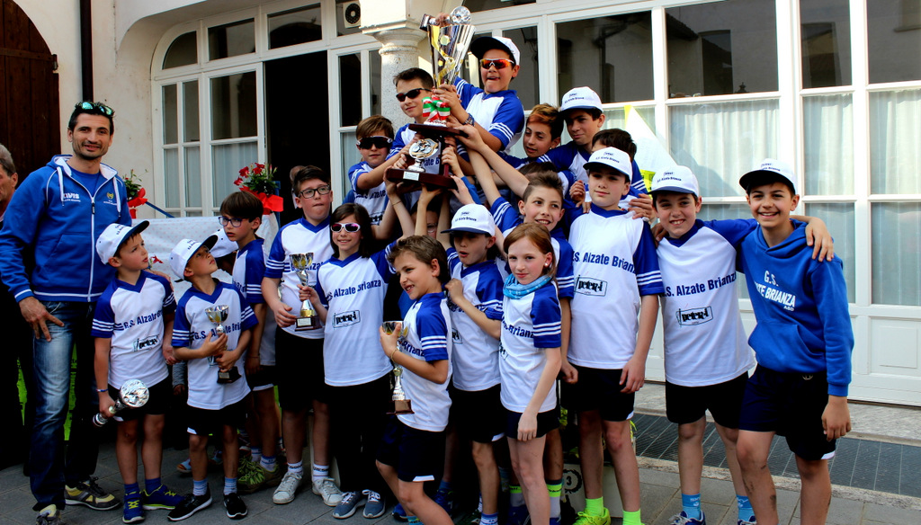 I Giovanissimi del Gs Alzate Brianza in trionfo a Turate