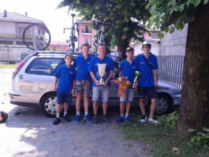 Michael Stucchi festeggia la vittoria tra gli Esordienti 1° anno a Casnigo