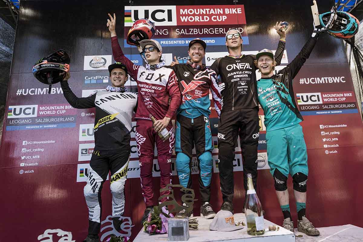 Il podio maschile della prova di Coppa del Mondo DH a Leogang