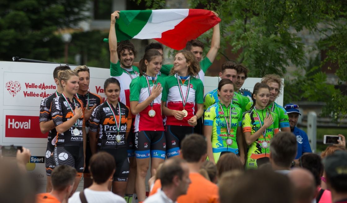 Il podio del Campionato Italiano Team Relay 2017 a Courmayeur