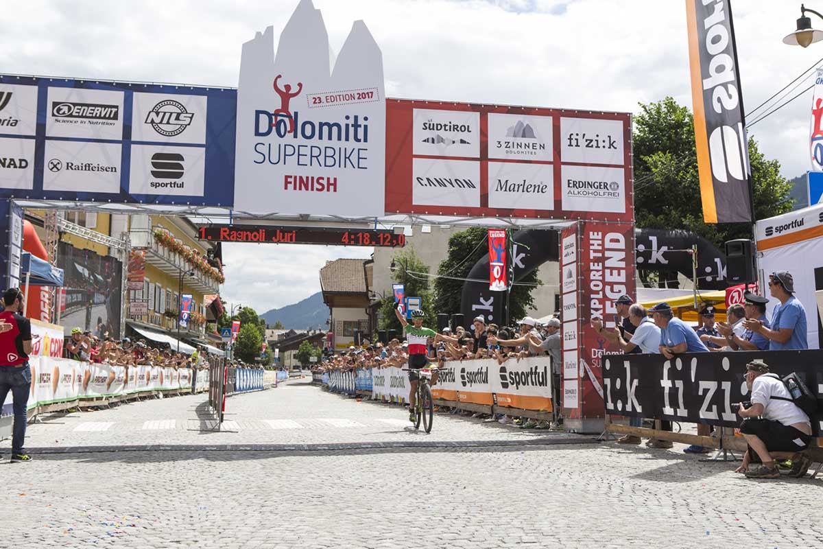 Juri Ragnoli vince la Sudtirol Dolomiti Superbike 2017