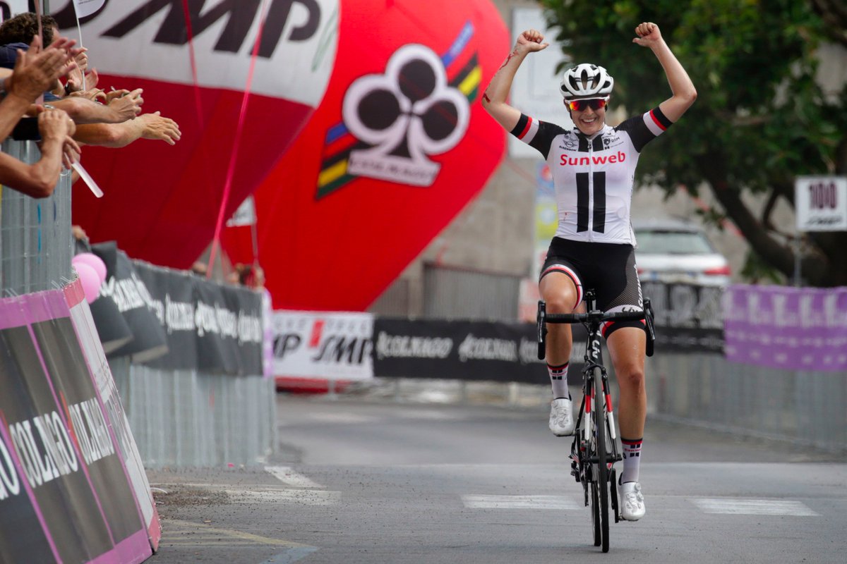 Lucinda Brand vince l'ottava tappa del Giro Rosa 2017 a Palinuro