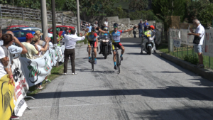 L'arrivo in parata a Fomarco di Martinelli e Plebani