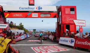 Alexey Lutsenko vince la sesta tappa della Vuelta 2017