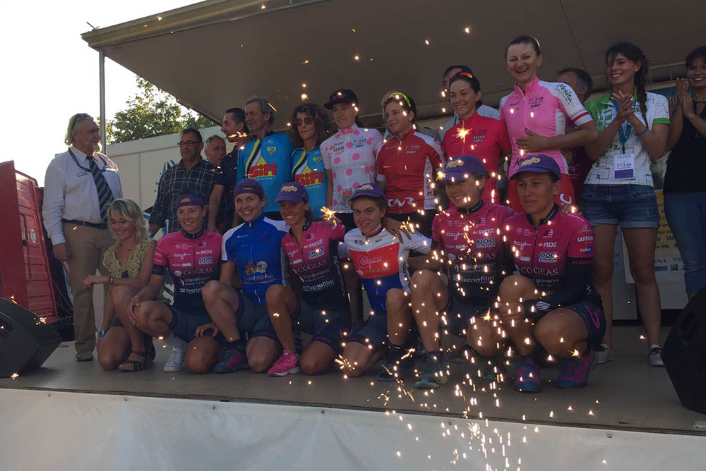 La premiazione della prima tappa del Tour Cycliste Féminin International de l'Ardèche