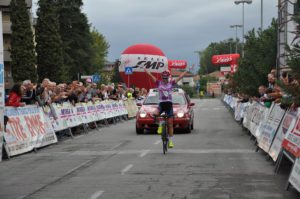 Ashleight Moolman Pasio vince l'ultima tappa ed il Giro della Toscana Femminile