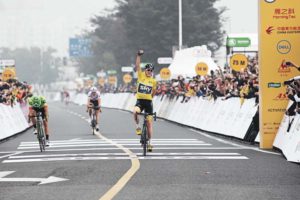 Chris Froome vince lo Skoda Shanghai Criterium 2017