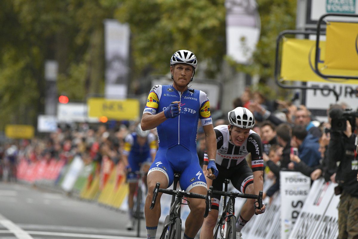 Matteo Trentin vince la Parigi-Tours 2017