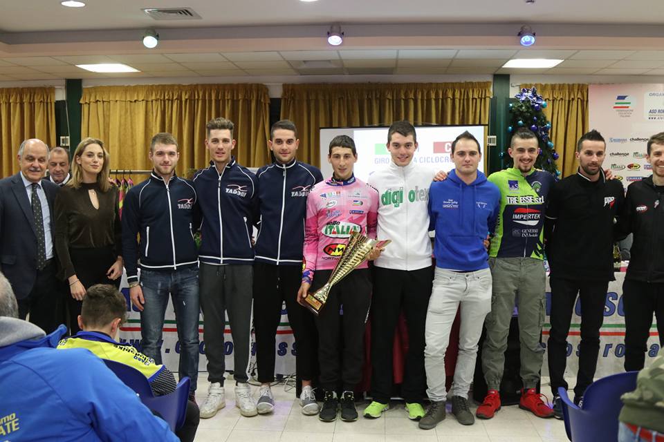 Folcarelli premiato per la vittoria nel Giro d'Italia Ciclocross
