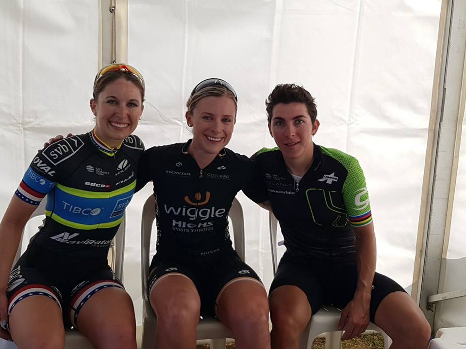 Il podio del Towards Zero Race criterium a Melbourne vinto da Annette Edmondson su Giorgia Bronzini