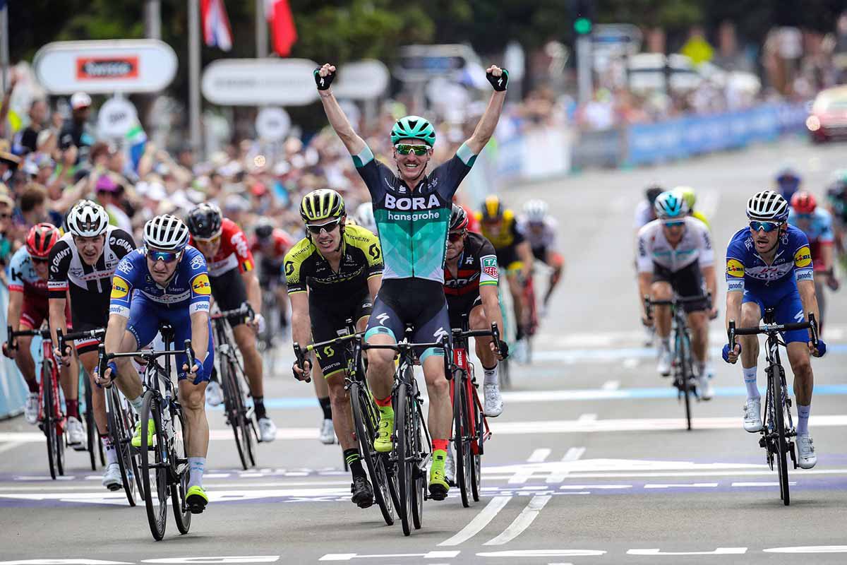 Jay McCarthy vince la Cadel Evans Great Ocean Road Race 2018