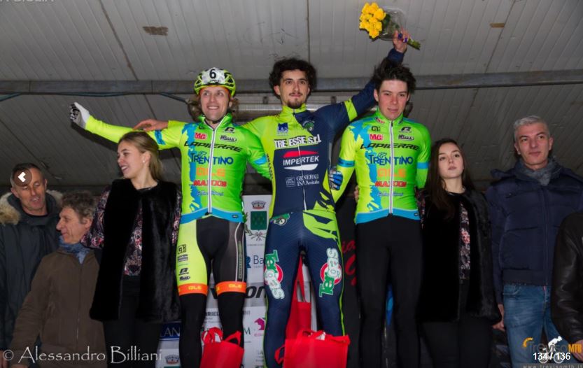 Il podio Elite di Variano, gara vinta da Matteo Vidoni