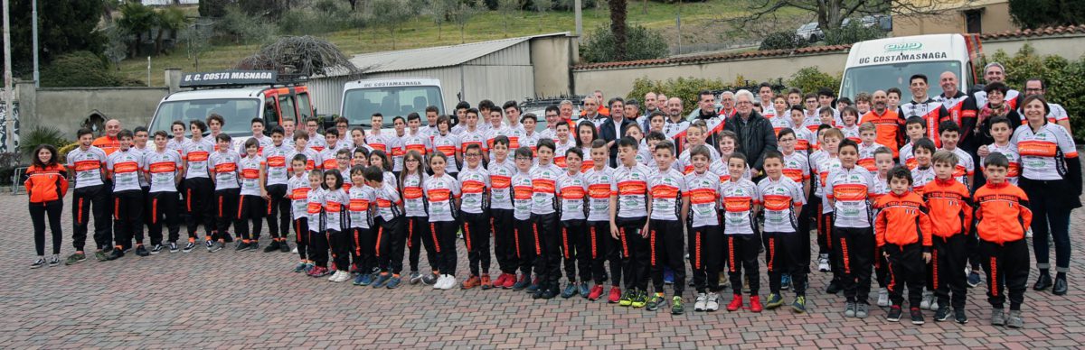 Tutto il gruppo dell'Uc Costamasnaga 2018