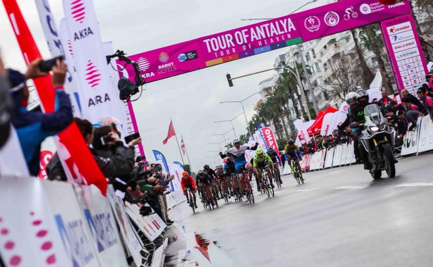 Matteo Moschetti vince la prima tappa del Tour of Antalya