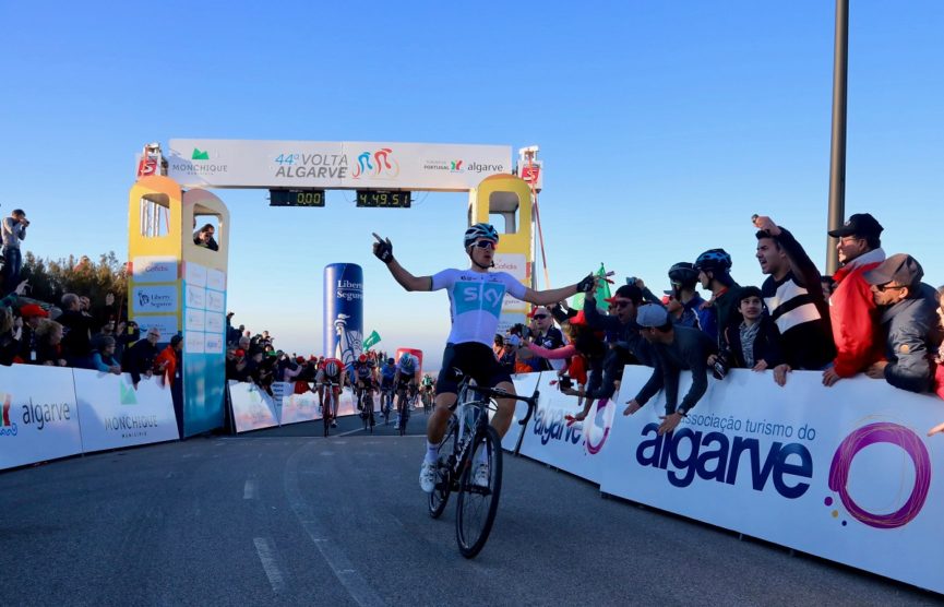 Michal Kwiatkowski vince l'ultima tappa e la classifica della Volta ao Algarve