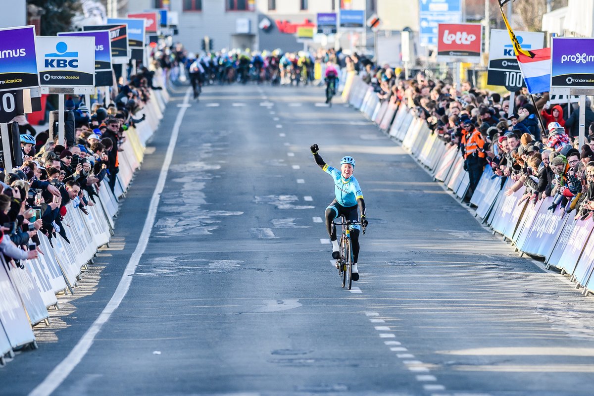 Michael Valgren vince la Omloop Het Nieuwsblad 2018