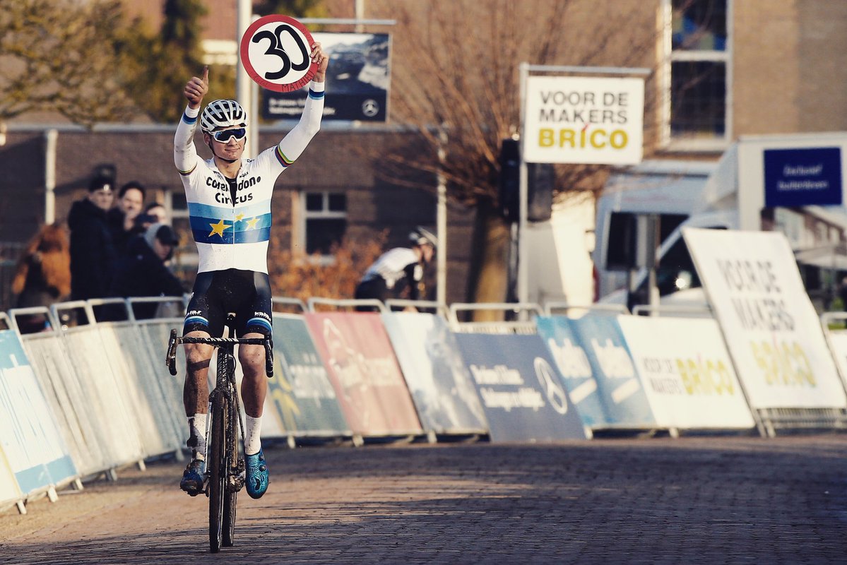 Mathieu Van Der Poel vince il Vestingcross Hulst