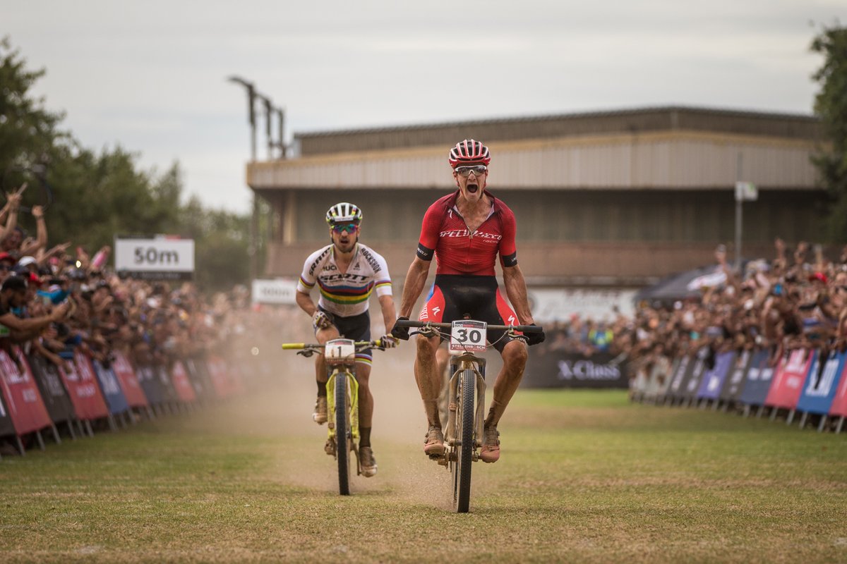 Samuel Gaze batte Nino Schurter a Stellenbosch