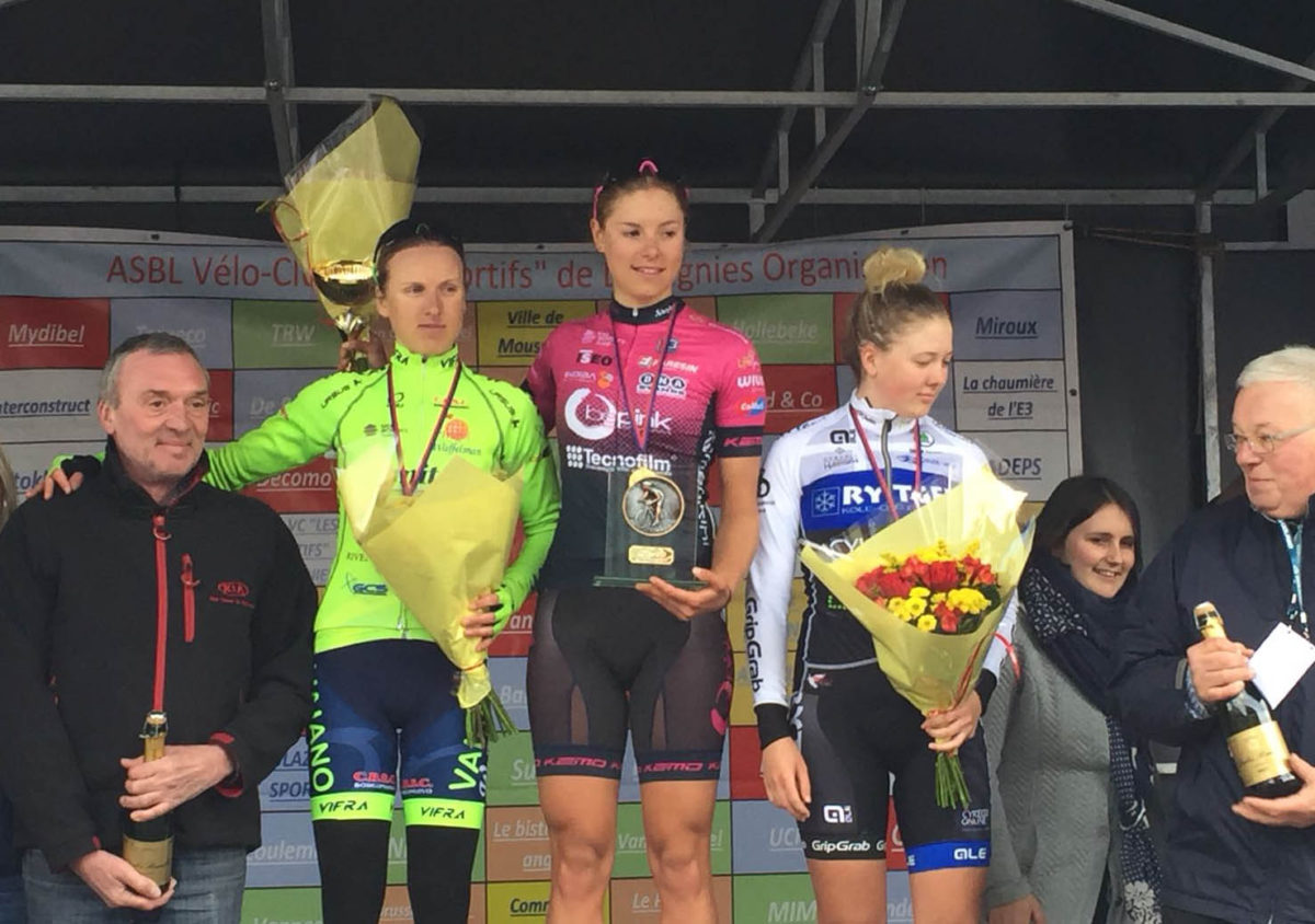 Maria Vittoria Sperotto sul gradino più alto del podio del Memorial Damien Yzerbyt