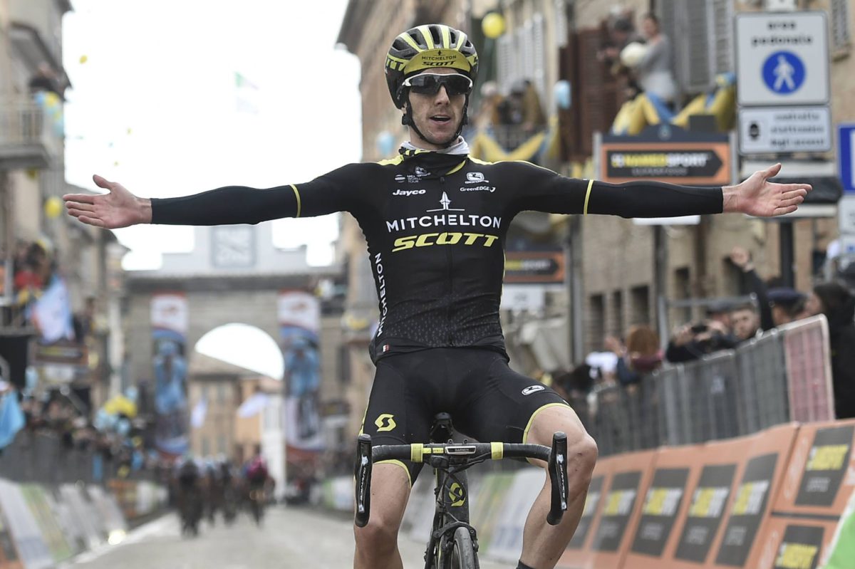 Adam Yates vince la quinta tappa della Tirreno-Adriatico a Filottrano