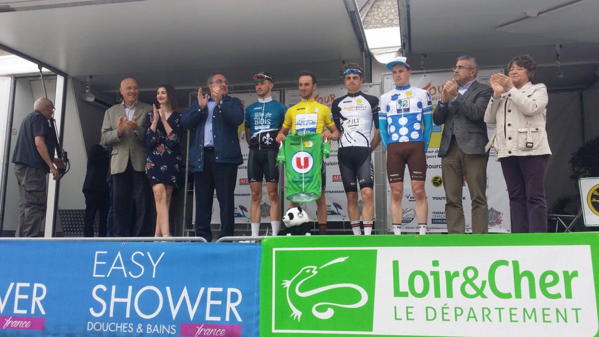 Leonardo Bonifazio sul podio del Tour du Loir et Cher E Provost