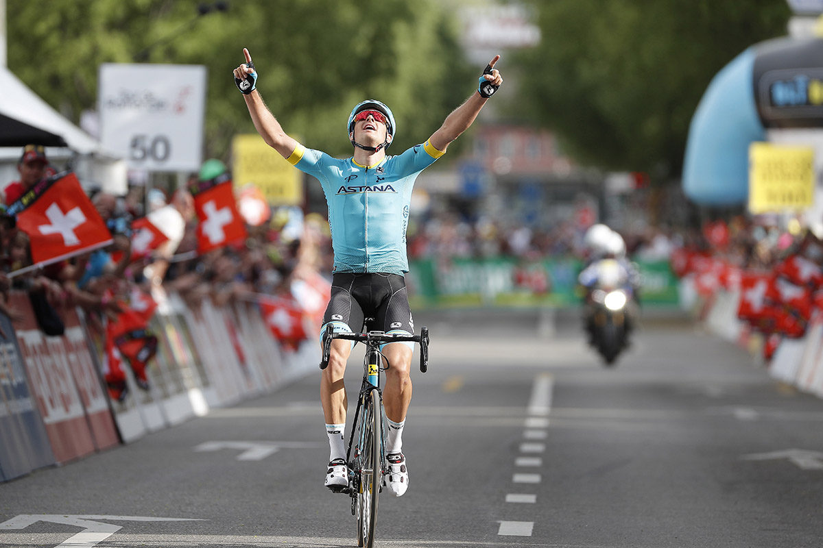 Jakob Fuglsang vince la quarta tappa del Tour de Romandie 2018
