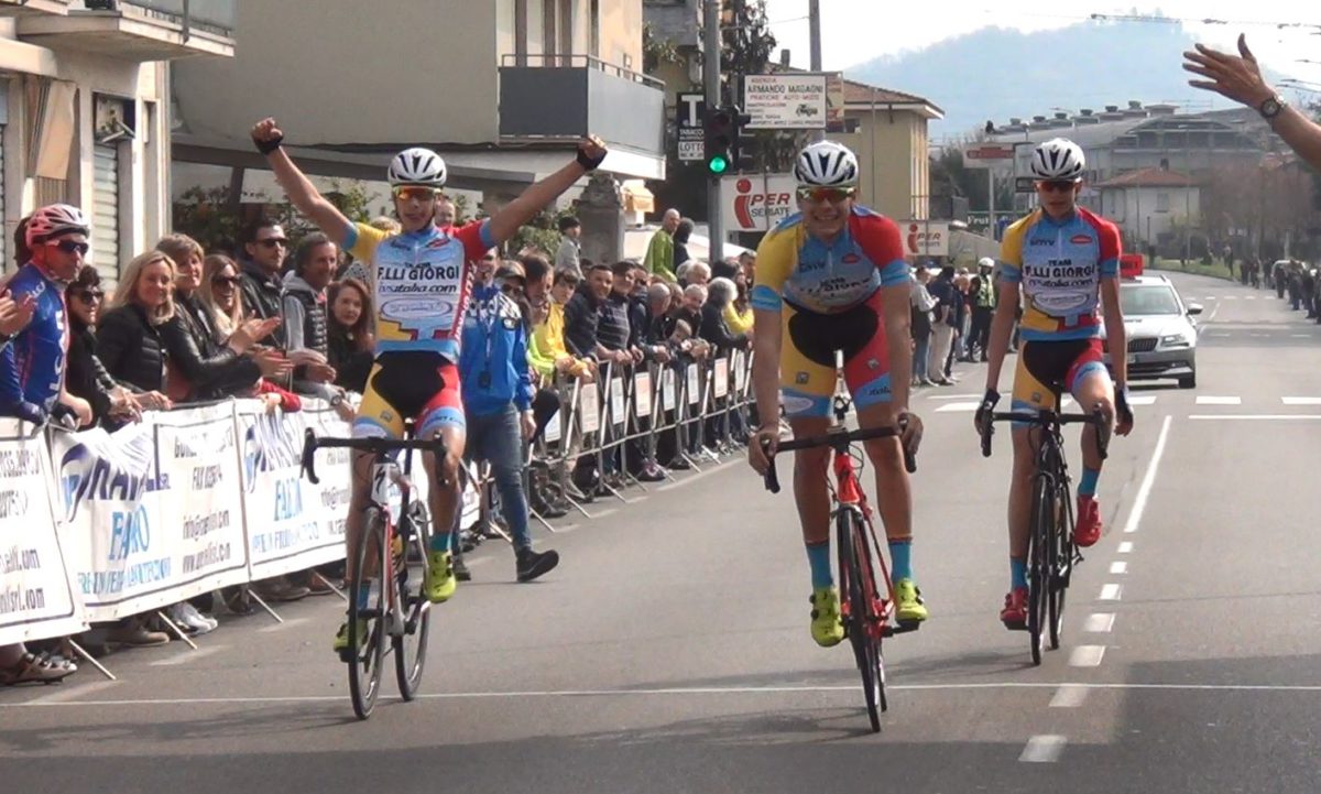 Parata del Team F.lli Girogi a Seriate