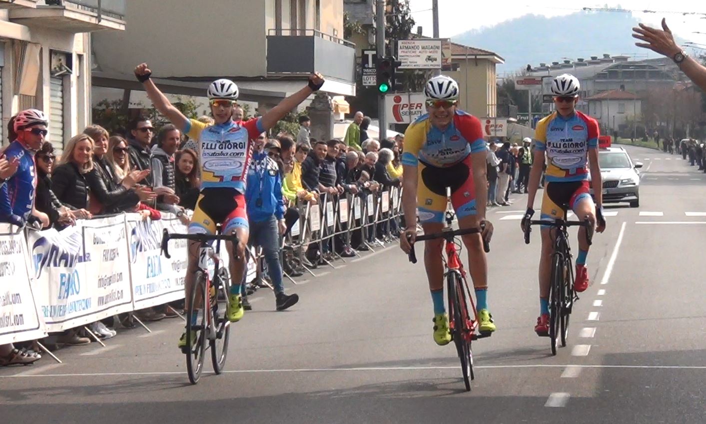 Parata del Team F.lli Girogi a Seriate