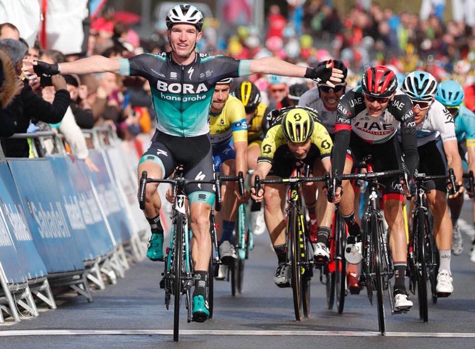 Jay McCarthy vince la terza tappa del Giro dei Paesi Baschi