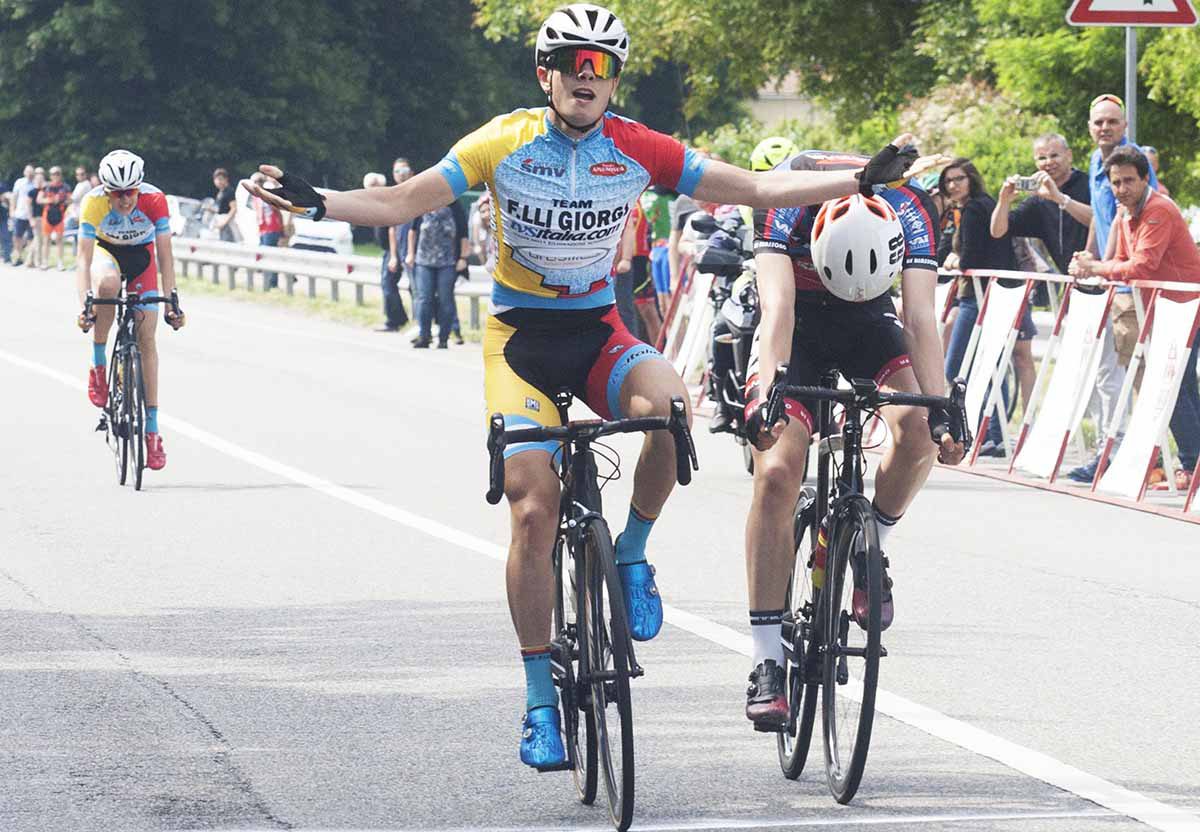 Giorgio Cometti vince a Cardano al Campo