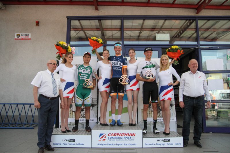 Il podio della quinta tappa del Carpathian Couriers Race
