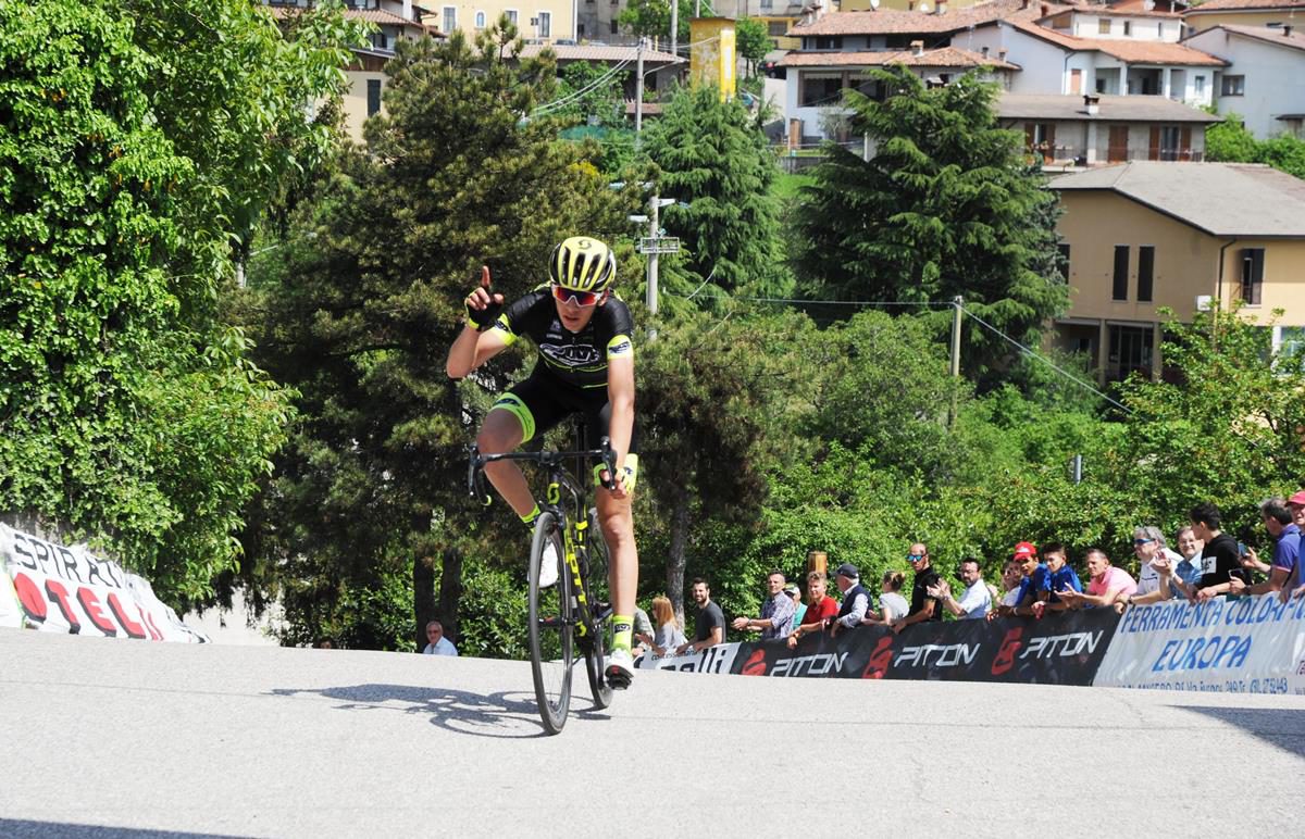 Andrea Piccolo vince a Brione
