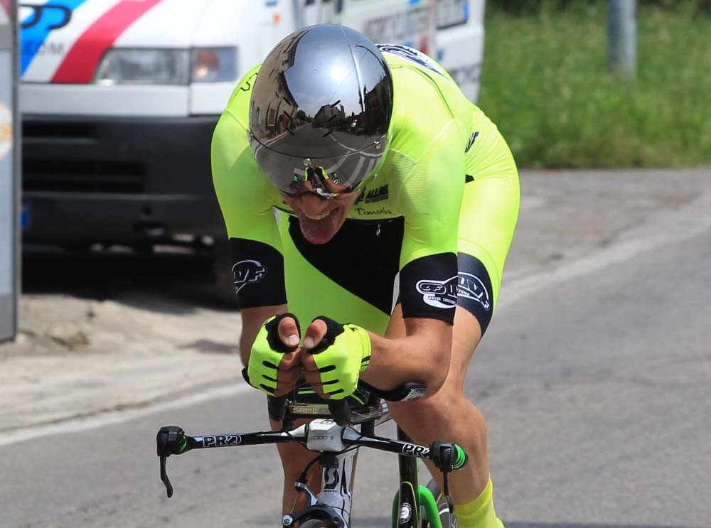 Andrea Piccolo in azione nella crono di Romanengo
