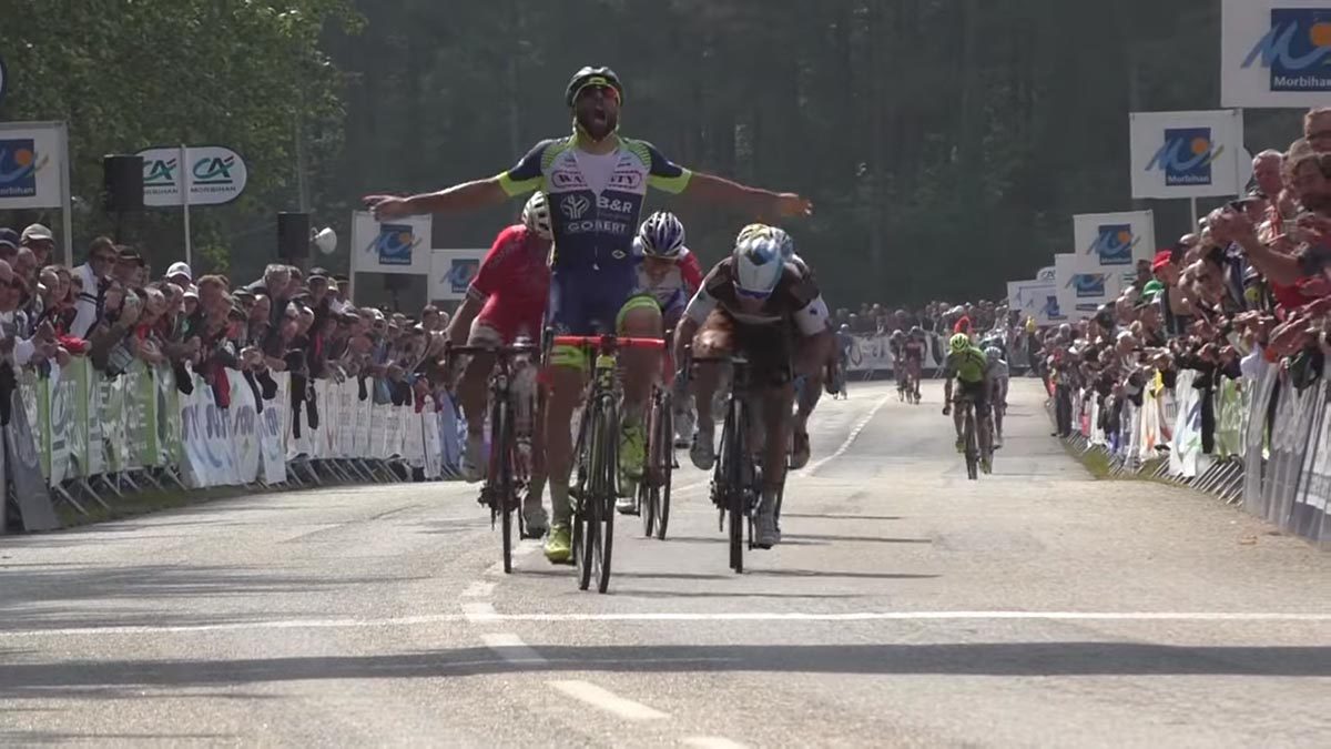 Andrea Pasqualon vince il Grand Prix de Plumelec-Morbihan